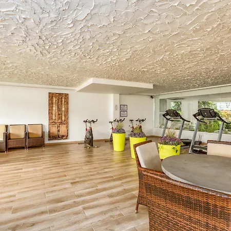 Vivi Homes - Sofia 아파트